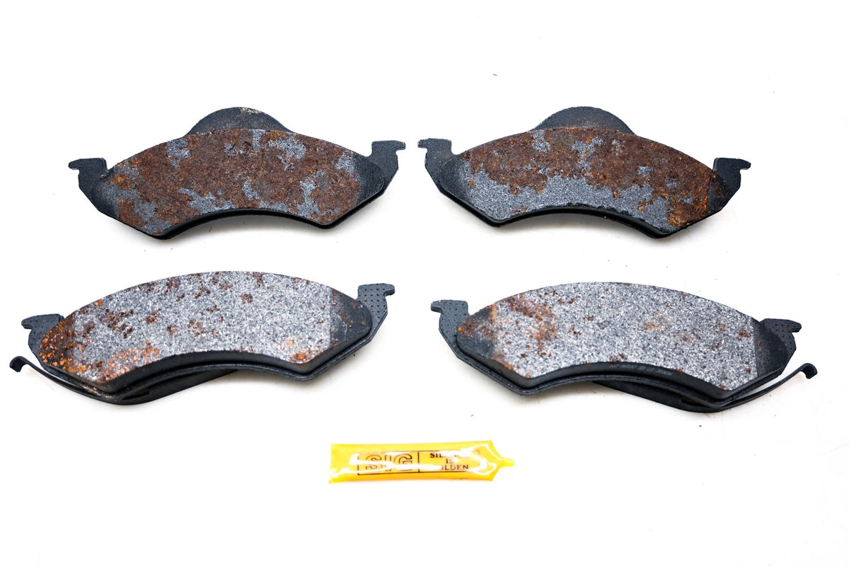 Disc Brake Pad Kit for Parts Master MD746 (NOS)