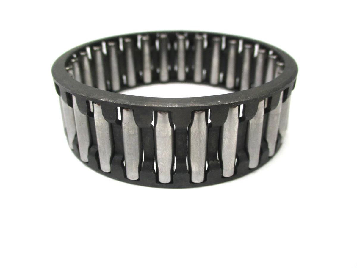 5th Gear Main Shaft Needle Bearing for International (1681313C1)