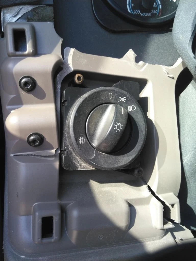 Headlight Switch for Freightliner Cascadia 113 (2018–2023) A06-58685-000