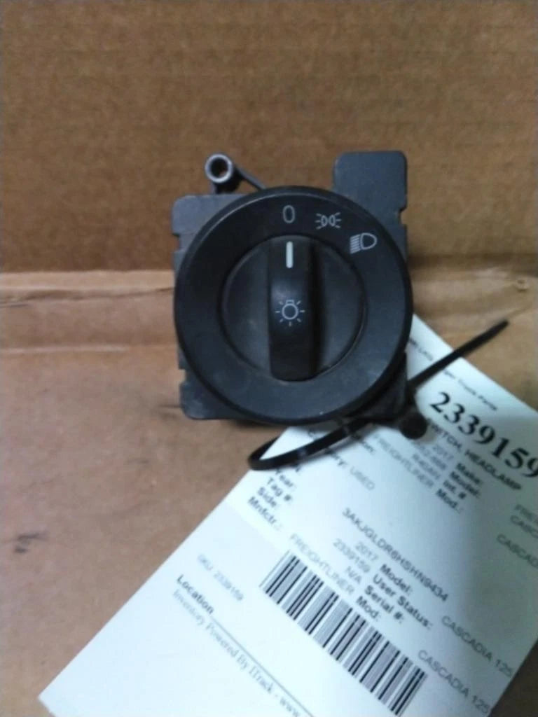 Headlight Switch for Freightliner Cascadia 125 (2017)