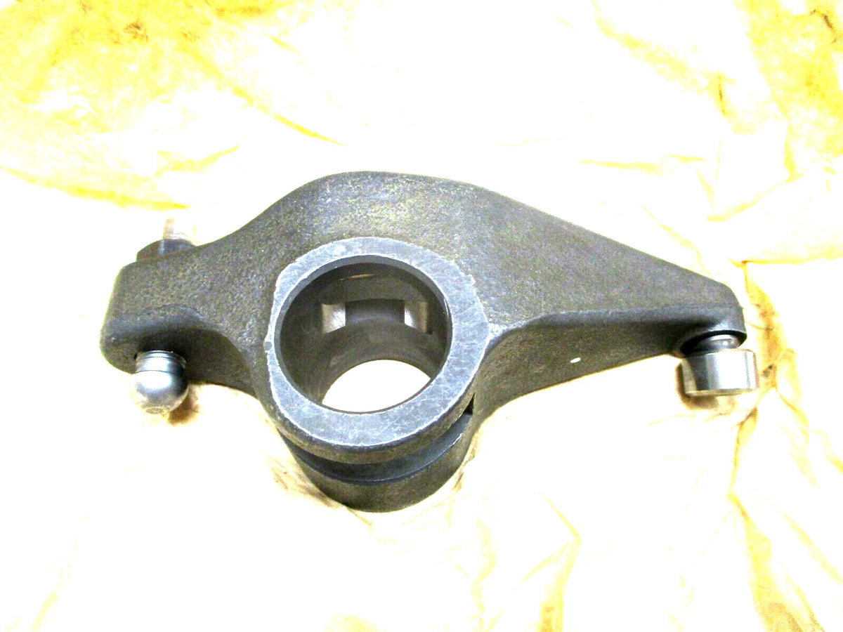Intake Rocker Arm for International (1855668C91)