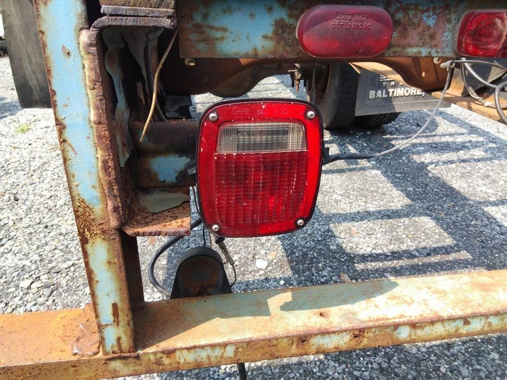Tail Light for Ford F800 (1999)