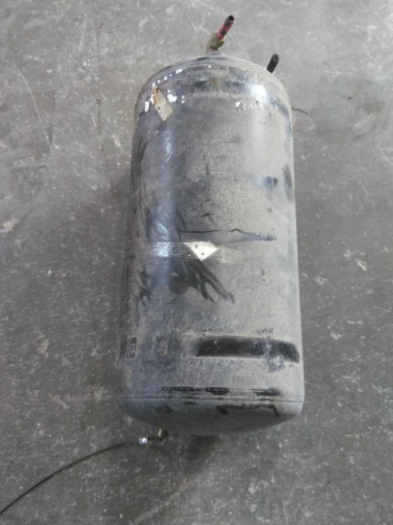 Air Tank for Volvo VNL (2012) - Replaces NA MN