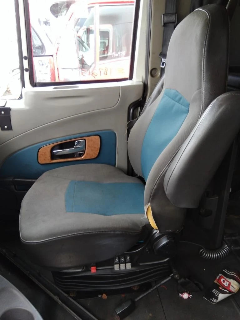 Front Seat for International ProStar 122 (2013)