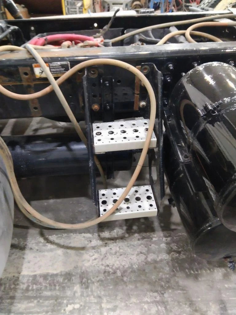 Frame Step for Freightliner Cascadia 125 (2015)