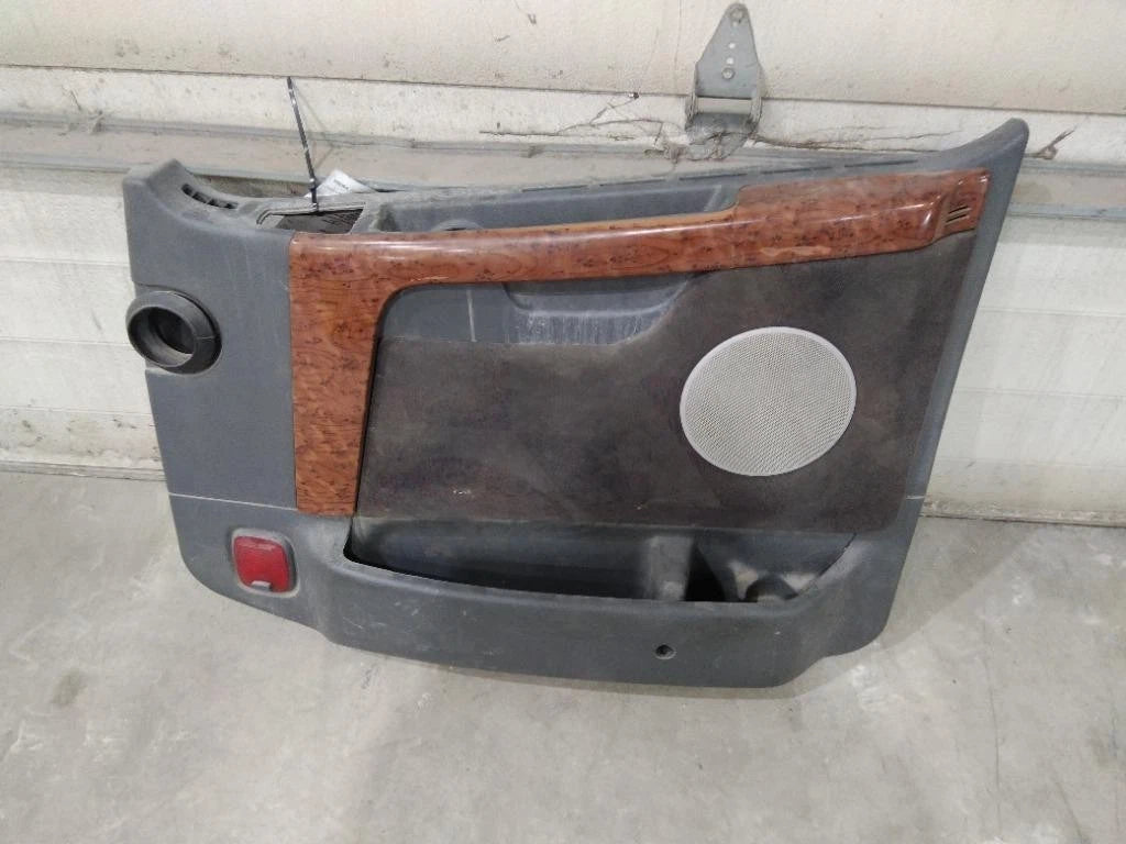Interior Door Panel for Volvo VNL (2007)