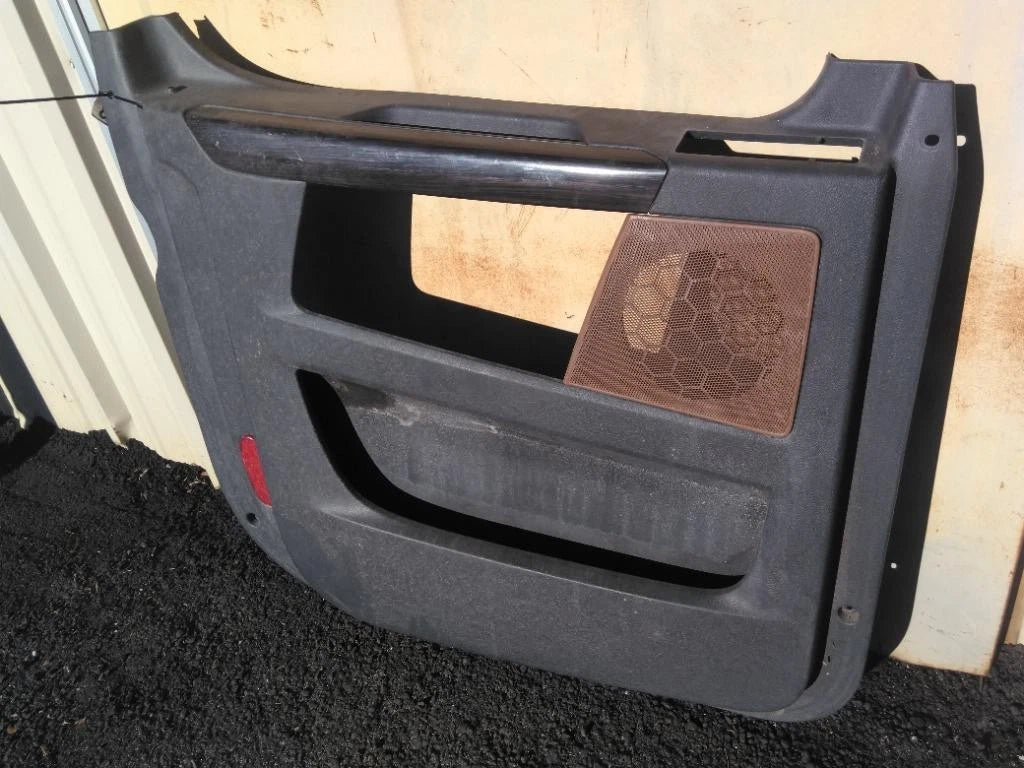 Interior Door Panel for Freightliner Cascadia 126 (2020) A18-71390-010