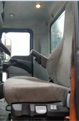 Front Seat for Mack CXU612 (2016)