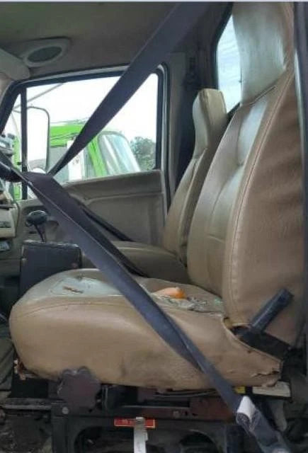 Front Seat for Sterling L9500 (2007)