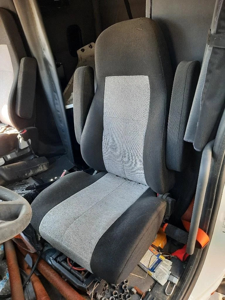 Front Seat for Freightliner Cascadia 126 (2022)