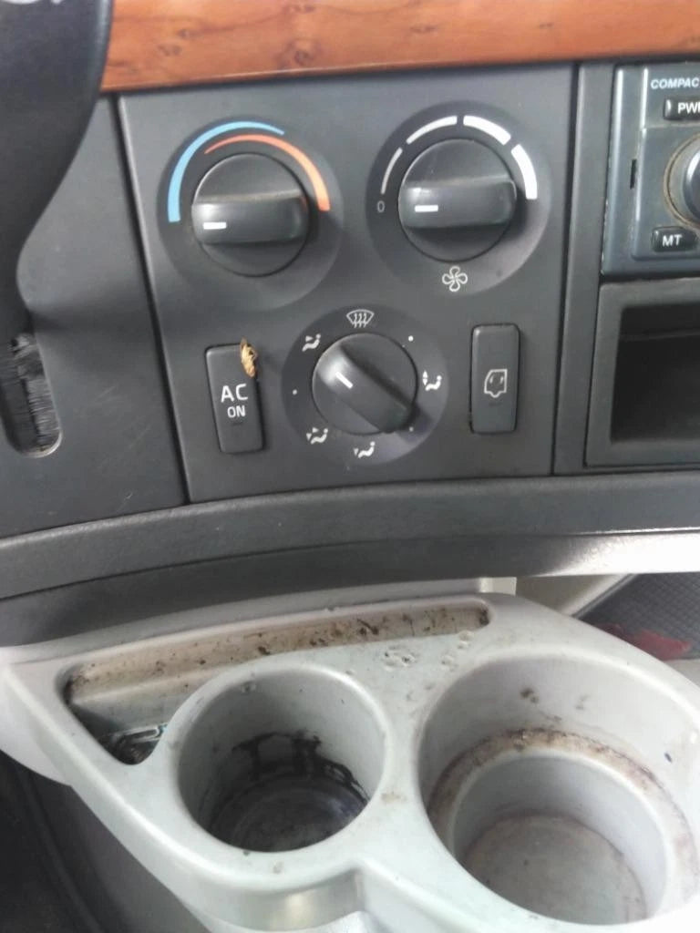 Temperature Control for Volvo VNL (2011) - Replaces 21326144