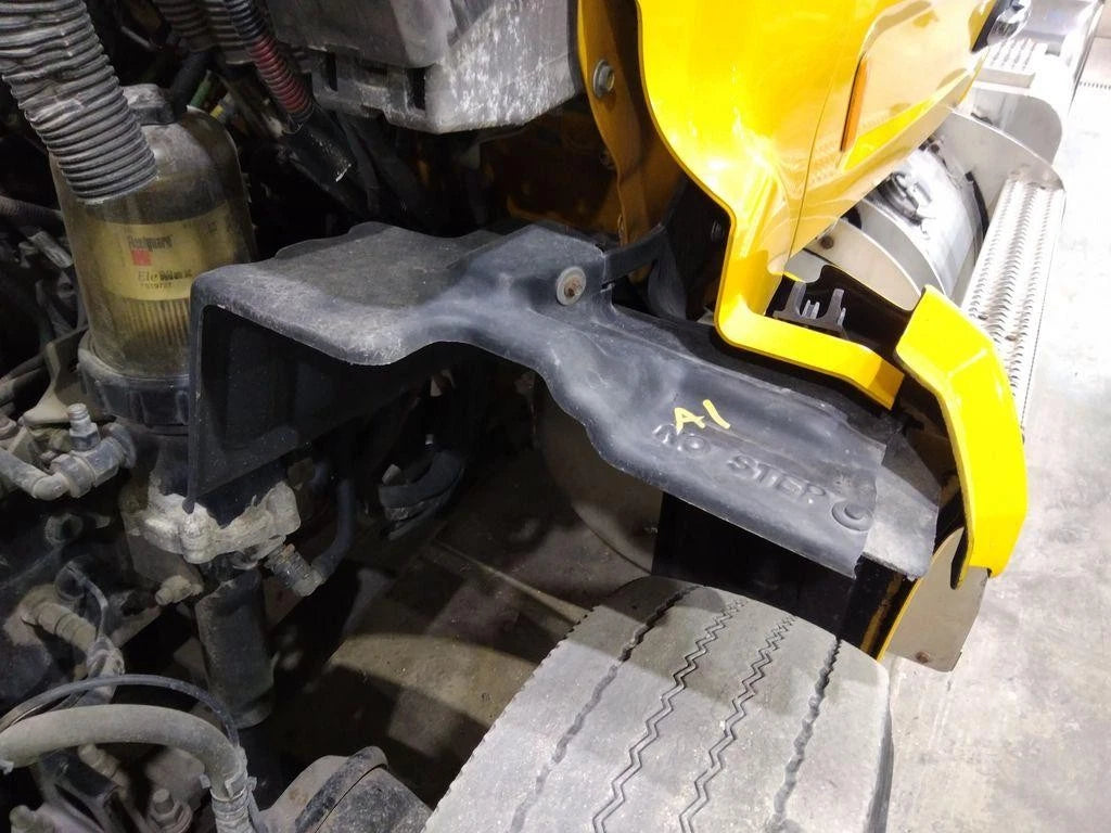 Fender Splash Guard for Peterbilt 579 (2019) - Left, MN