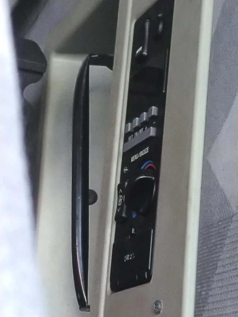 Temperature Control for Volvo VNL (2006)