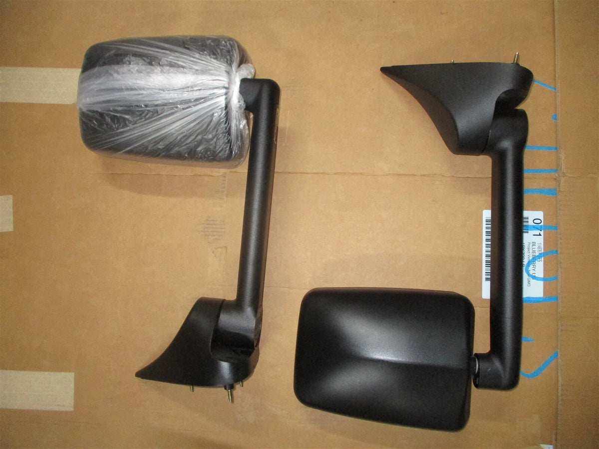 Set of 2 Velvac Door Tow Mirrors for GMC Silverado (1999–2006)