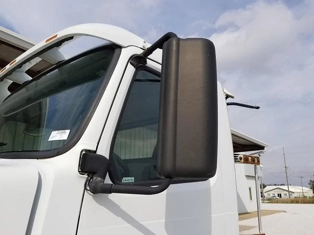 Left Door Mirror for Volvo VNL (2006)