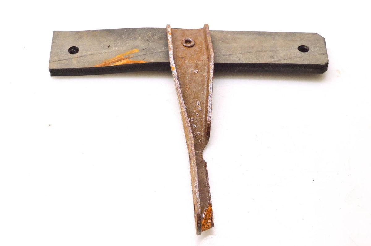 Tail Pipe Hanger for Nickson Industries (809B)