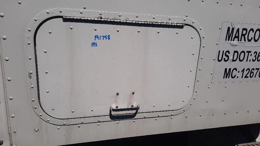Compartment Door for International 9200I (2007)