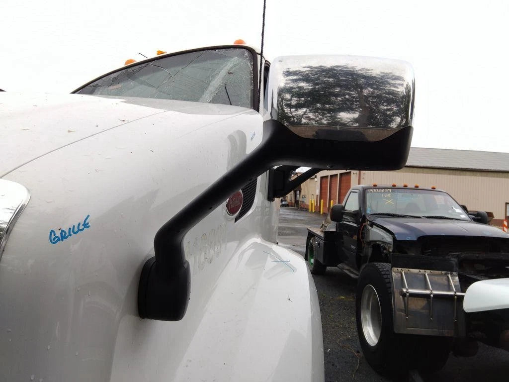 Left Fender/Hood Mirror for Peterbilt 579 (2020)