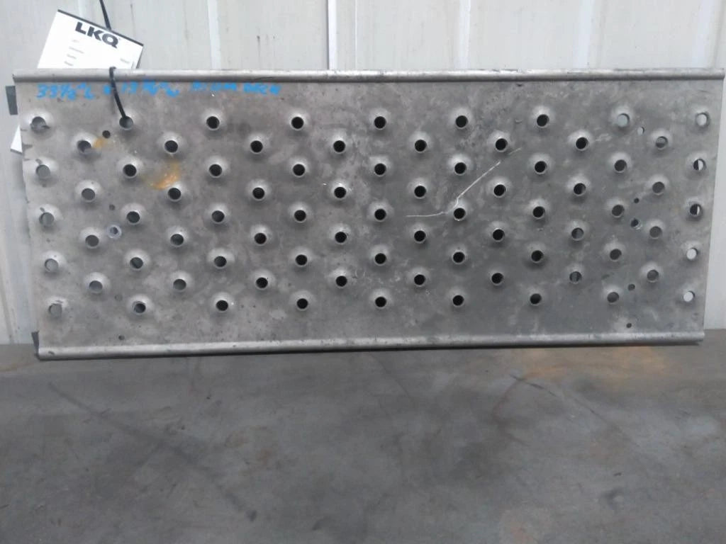 Deck Catwalk for Freightliner Cascadia 125 (2017)