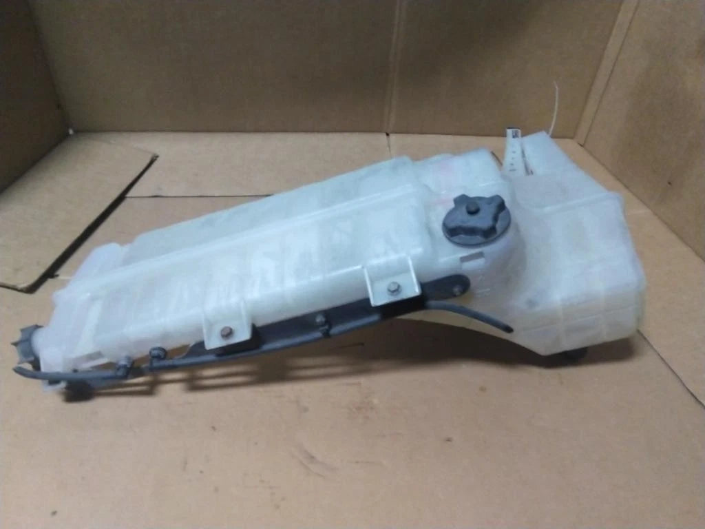 Radiator Overflow Tank for Volvo VNL (2015)