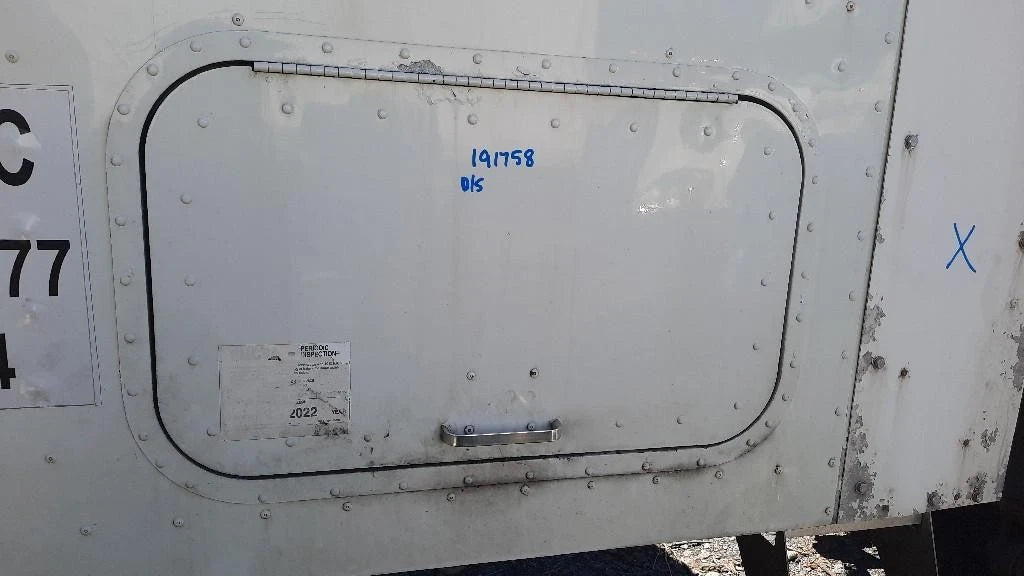 Compartment Door for International 9200I (2007)