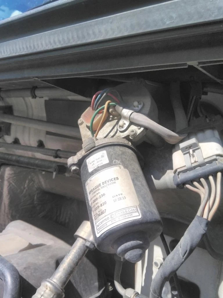Wiper Motor for Volvo VNL (2016) - Replaces GA
