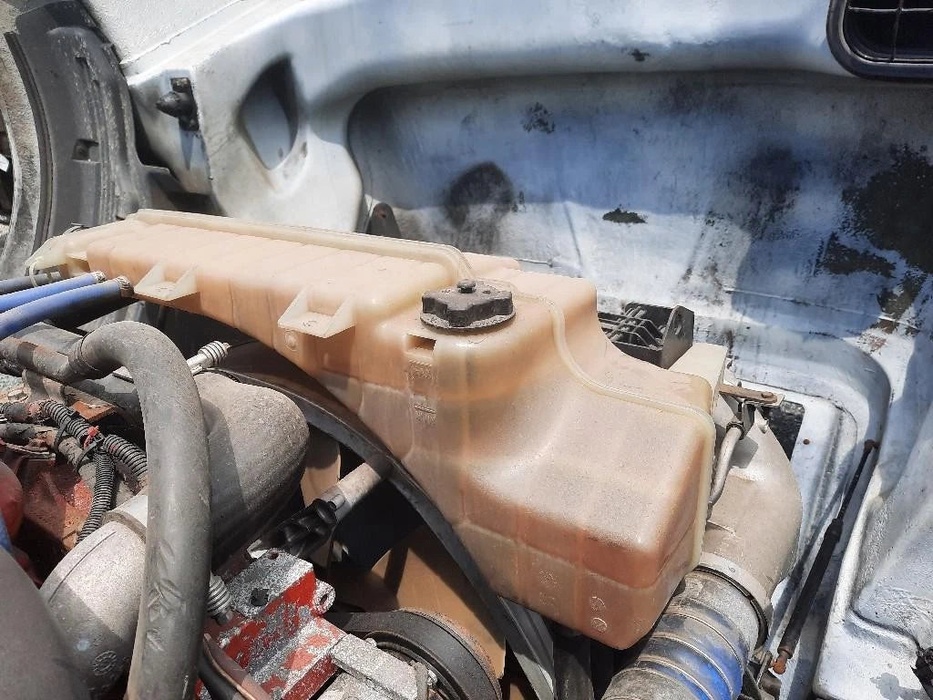 Radiator Overflow Tank for Volvo VNL (2013)