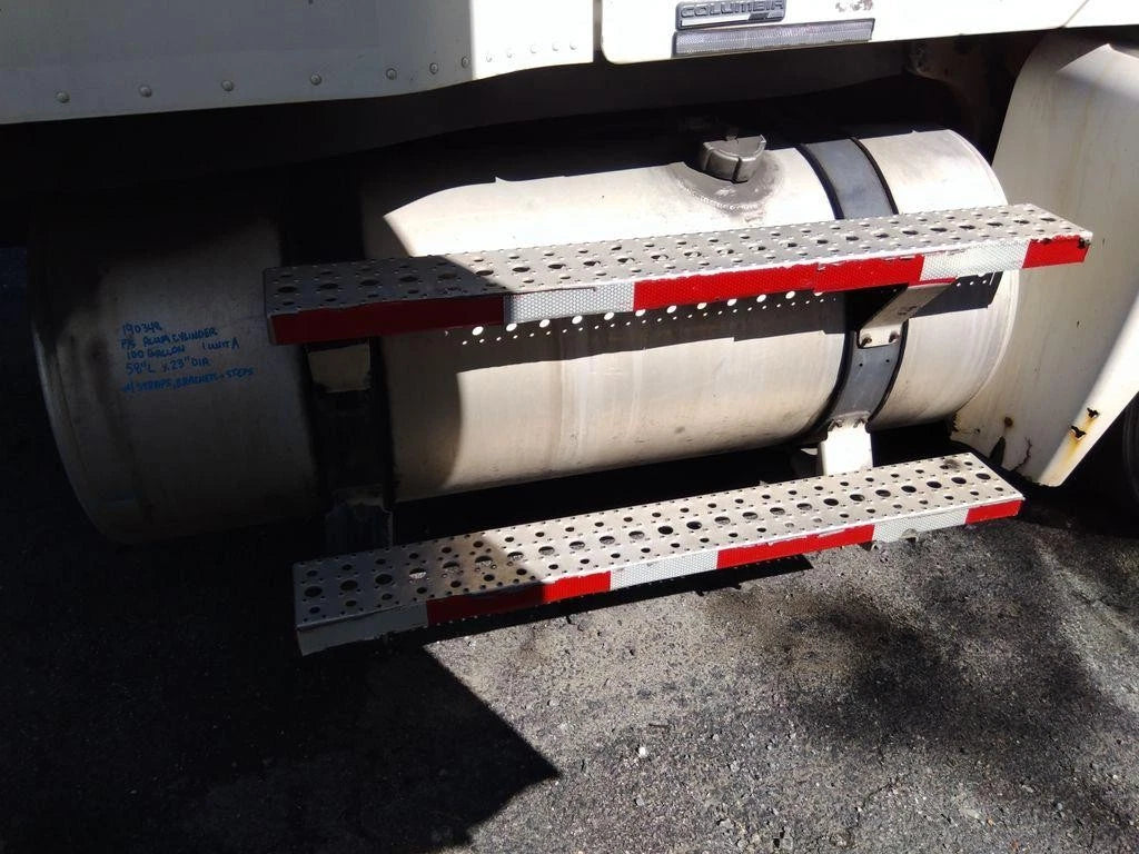 Fuel Tank Right for Freightliner Century 120 (2006)