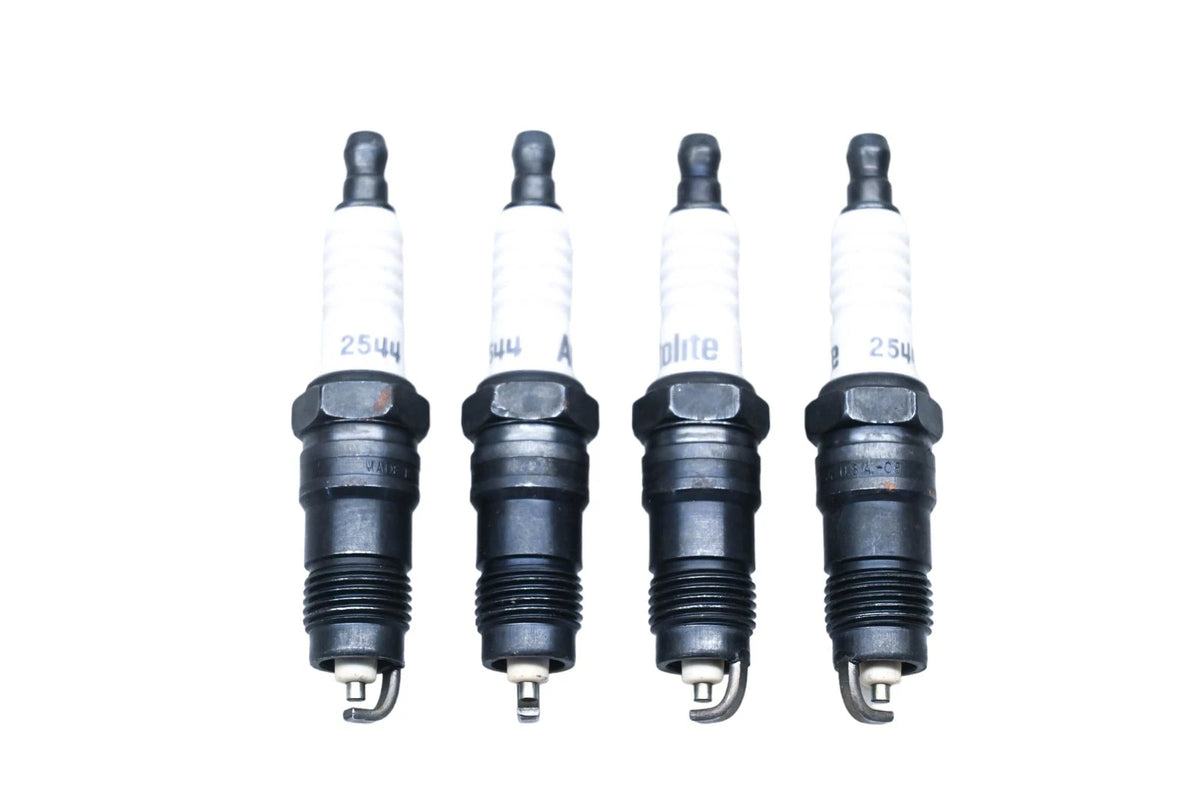 Set of 4 Autolite 2544 Copper Core Spark Plugs for (NOS)
