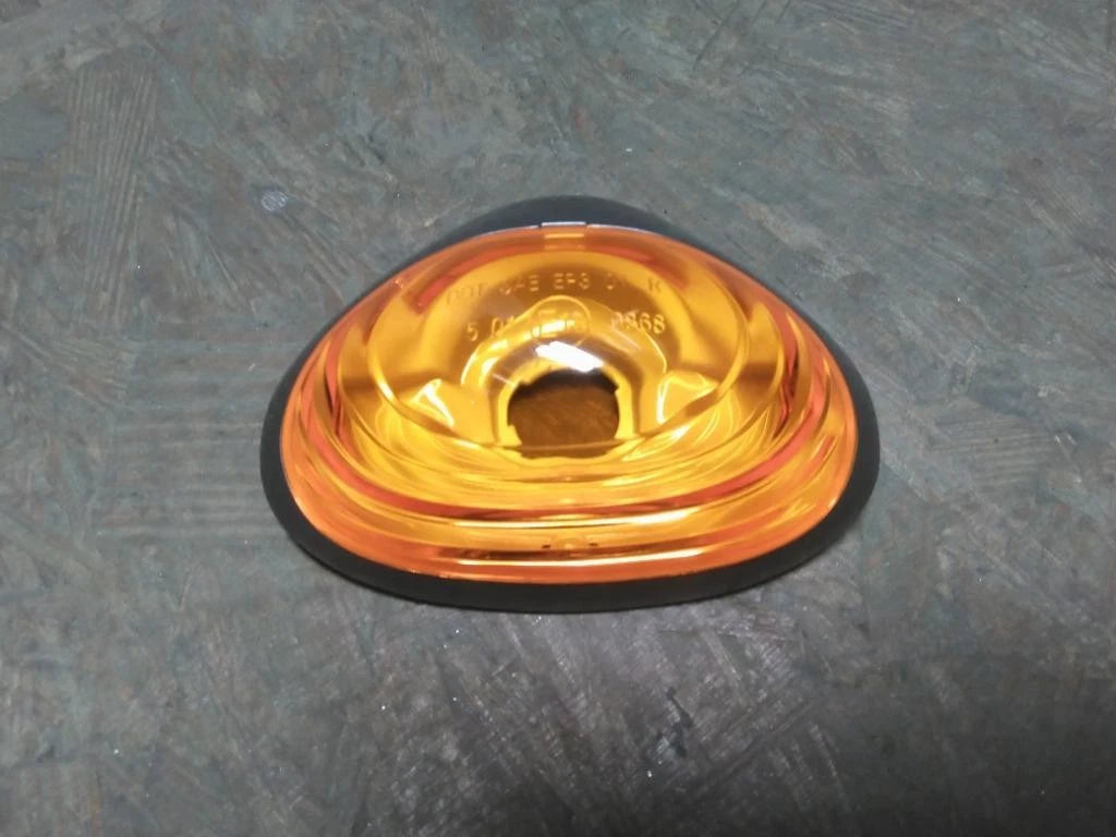 Turn Signal Light for International 7400 (2003–2008) Replaces 3661863C92