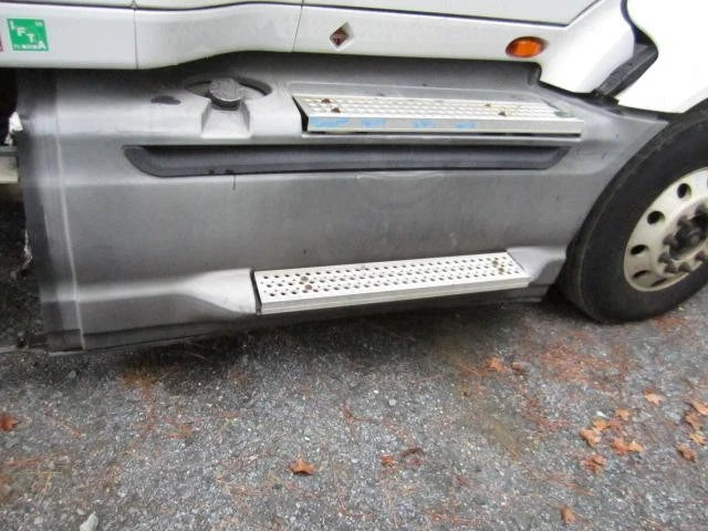 Side Fairing Right for International ProStar 122 (2013)