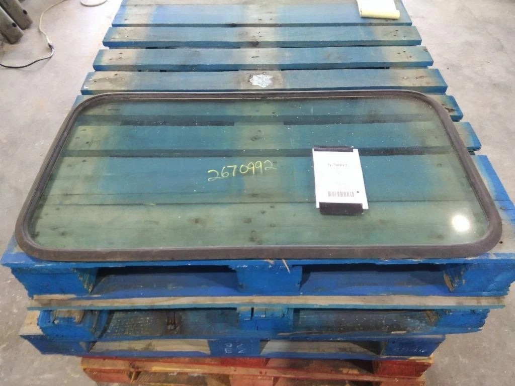 Back Glass for Kenworth T680 (2020)