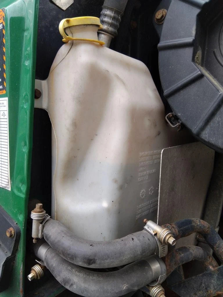 Windshield Washer Reservoir for Mack CHU613 (2016)