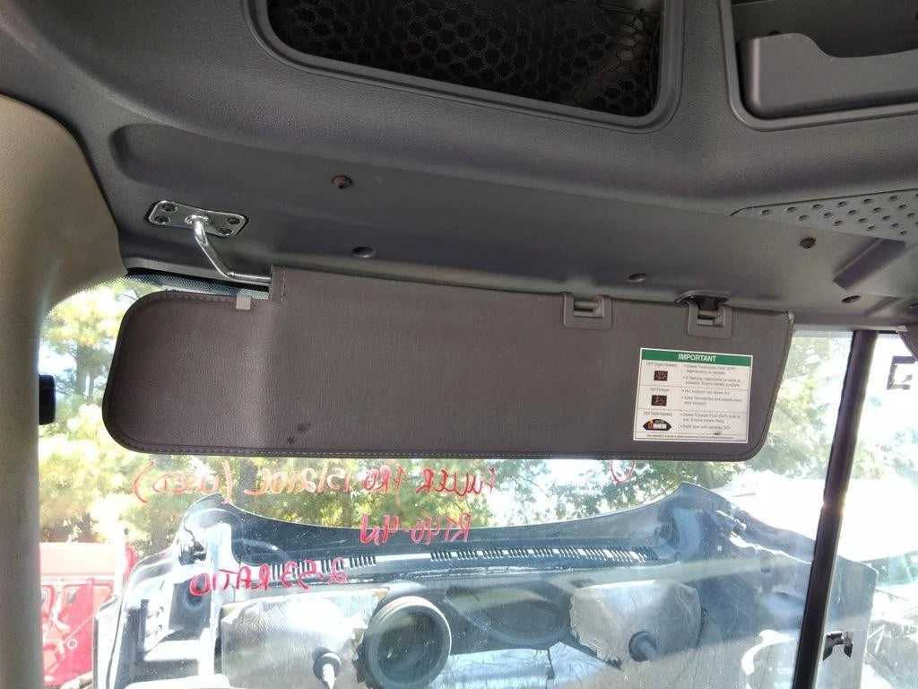 Sun Visor for Freightliner Cascadia 125 (2016)