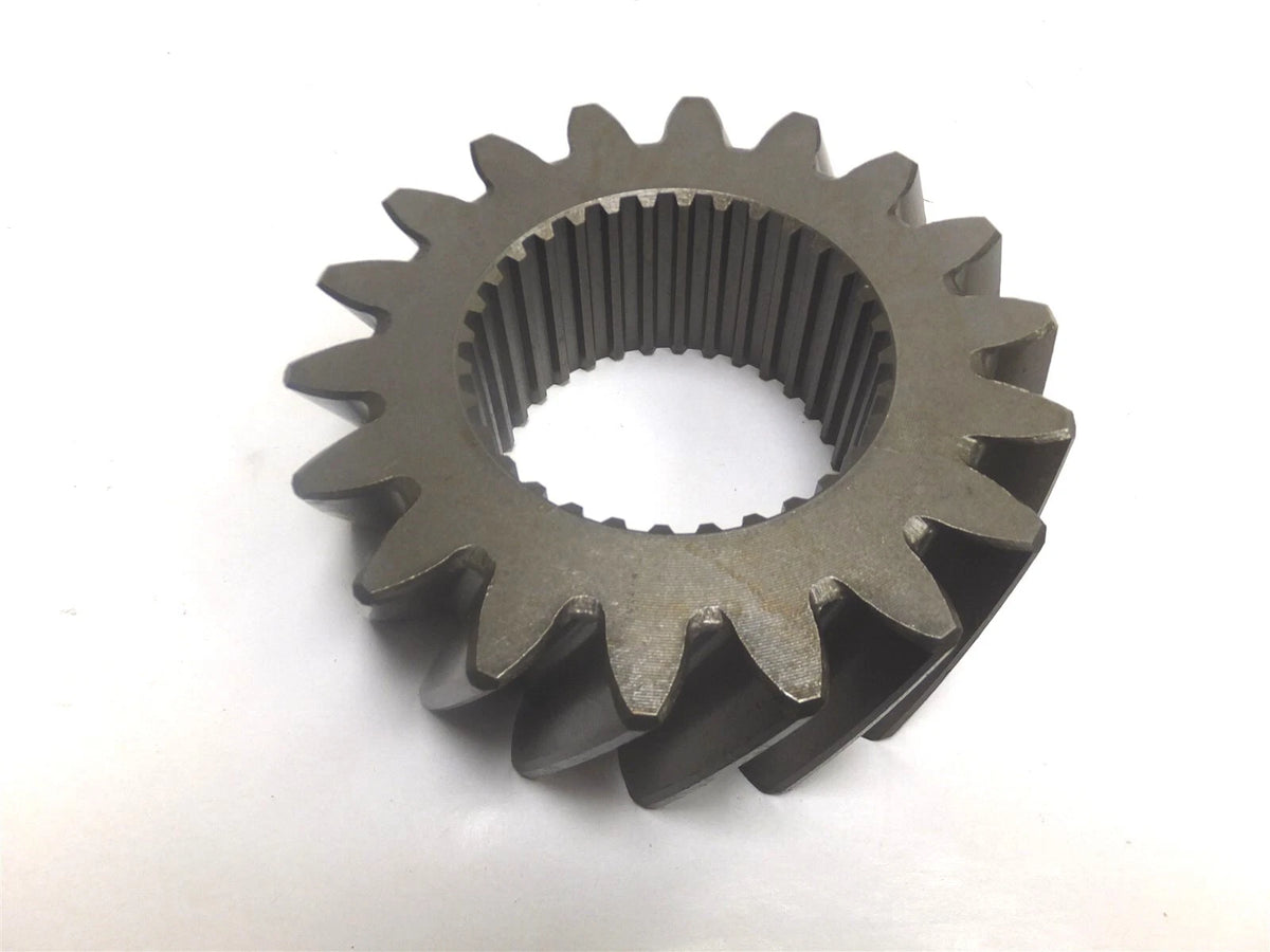 Set of 2 18T Gears for Kubota M4500 M5500 M7500 (OEM 36200-28220, 36200-28222)