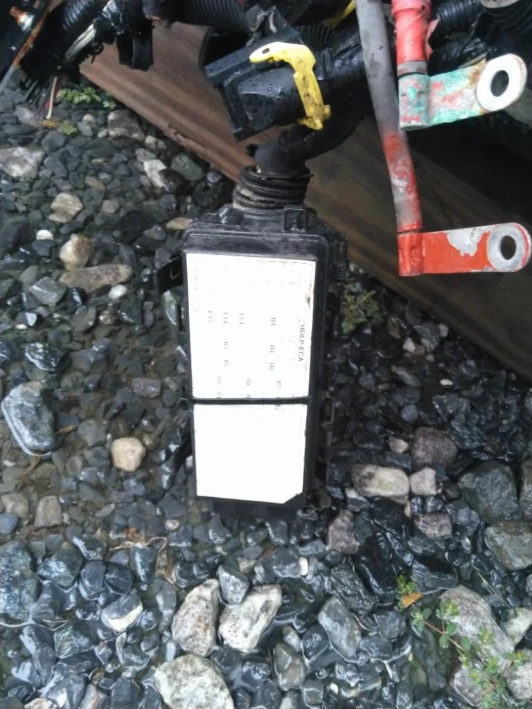 Fuse Box for Freightliner Cascadia 125 (2018–2023)