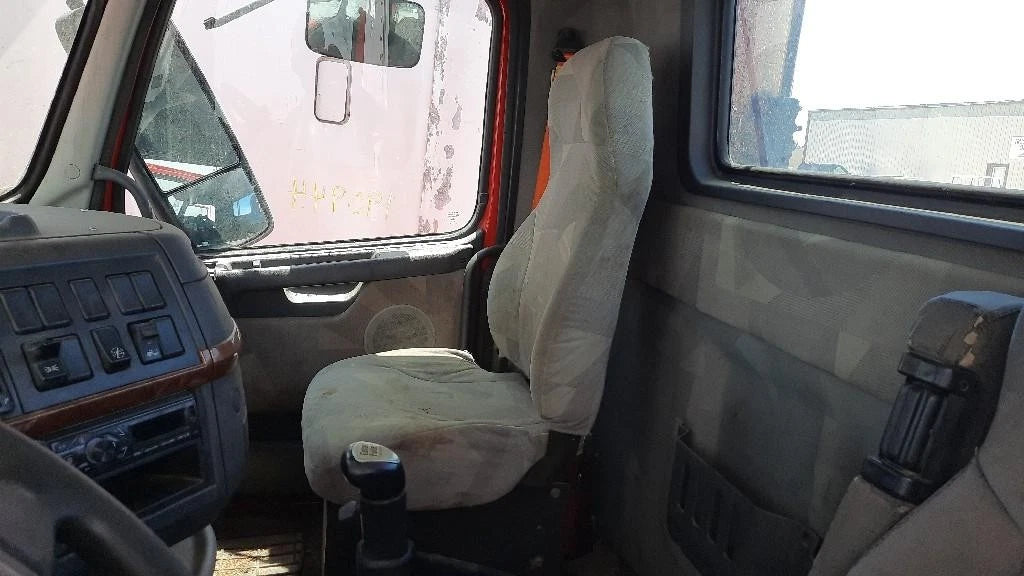 Front Seat for Volvo VNL (2010)