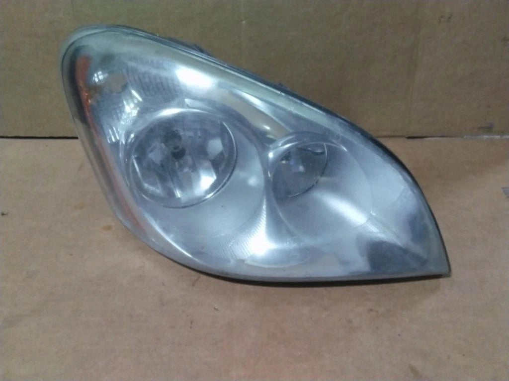 Headlight Right for Freightliner Cascadia (2007–2019)