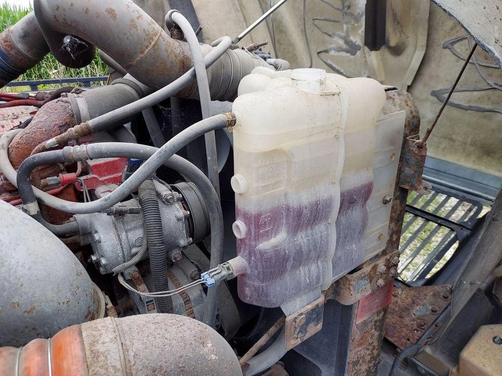 Radiator Overflow Tank for International 9400i (2006)