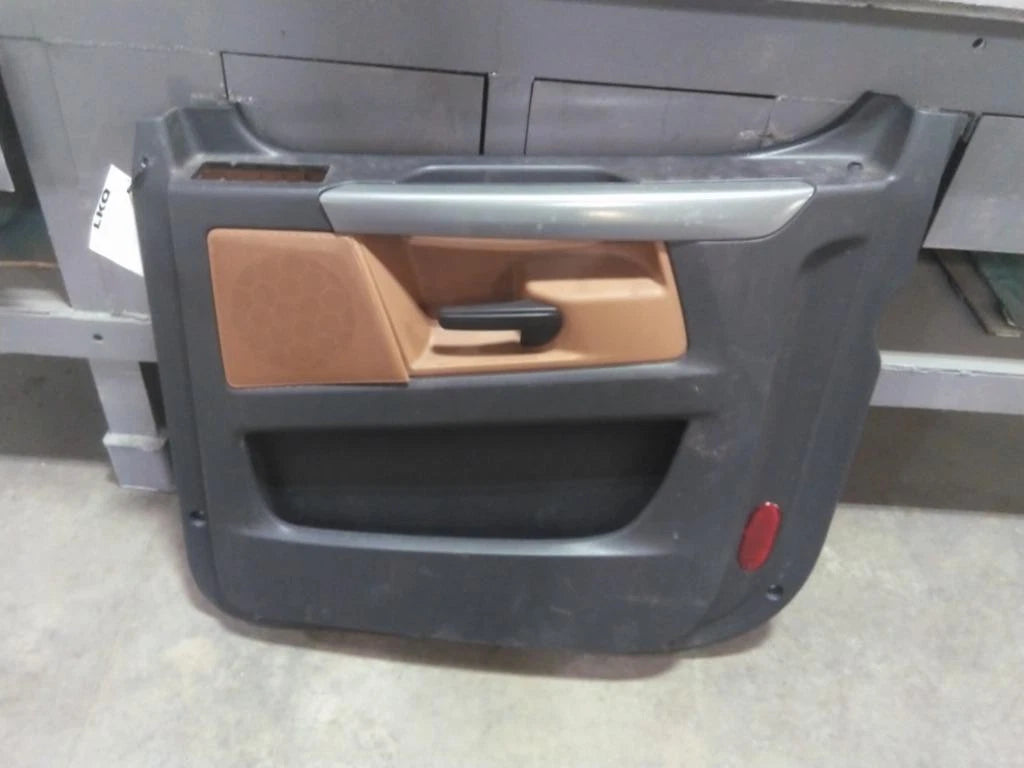 Interior Door Panel for Freightliner Cascadia 126 (2019)