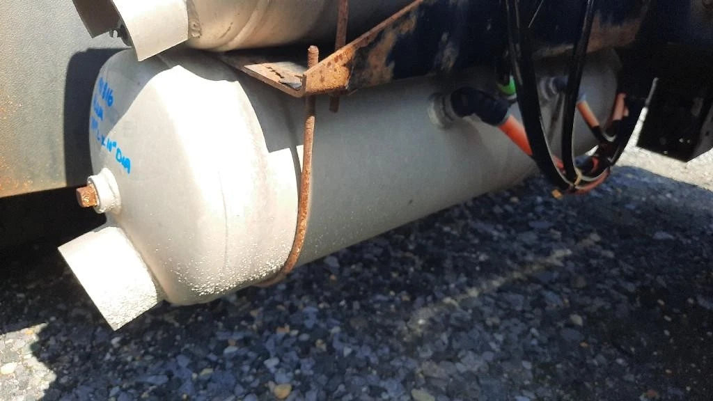 Air Tank for Peterbilt 579 (2018)