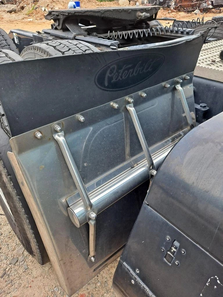 Mud Flap Hanger for Peterbilt 579 (2017)