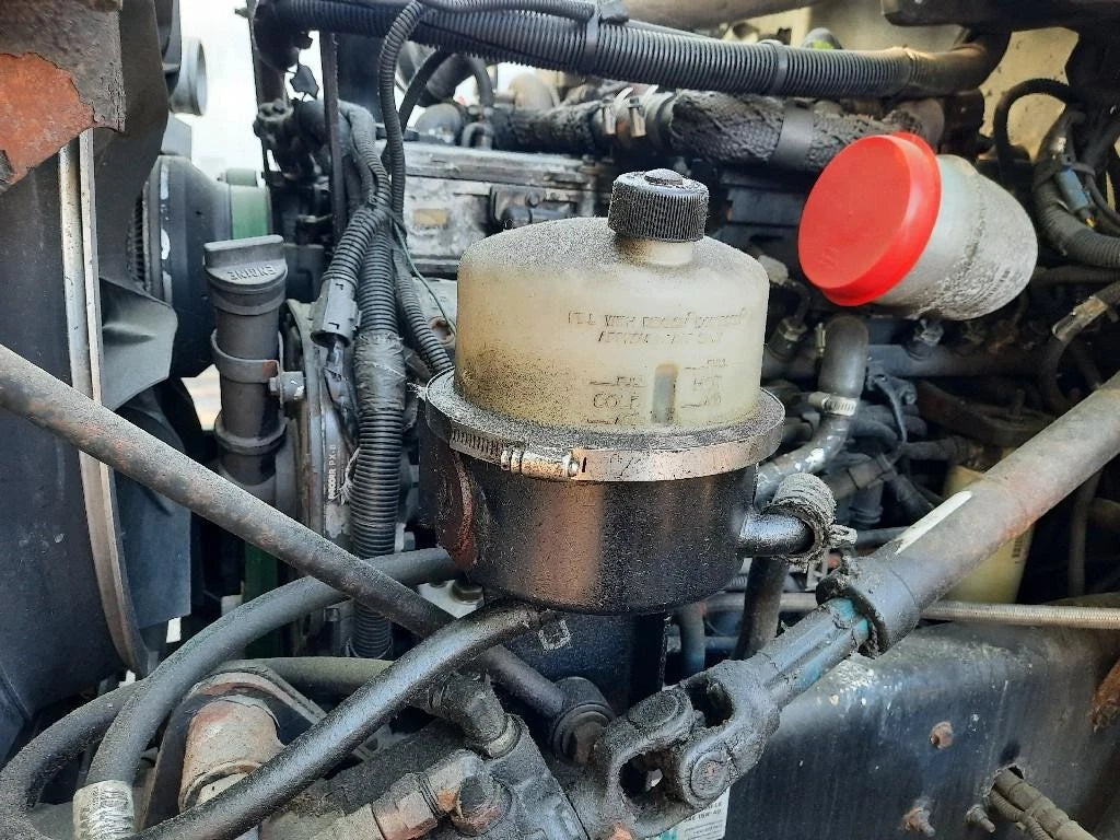 Power Steering Reservoir for Peterbilt 335 (2009)