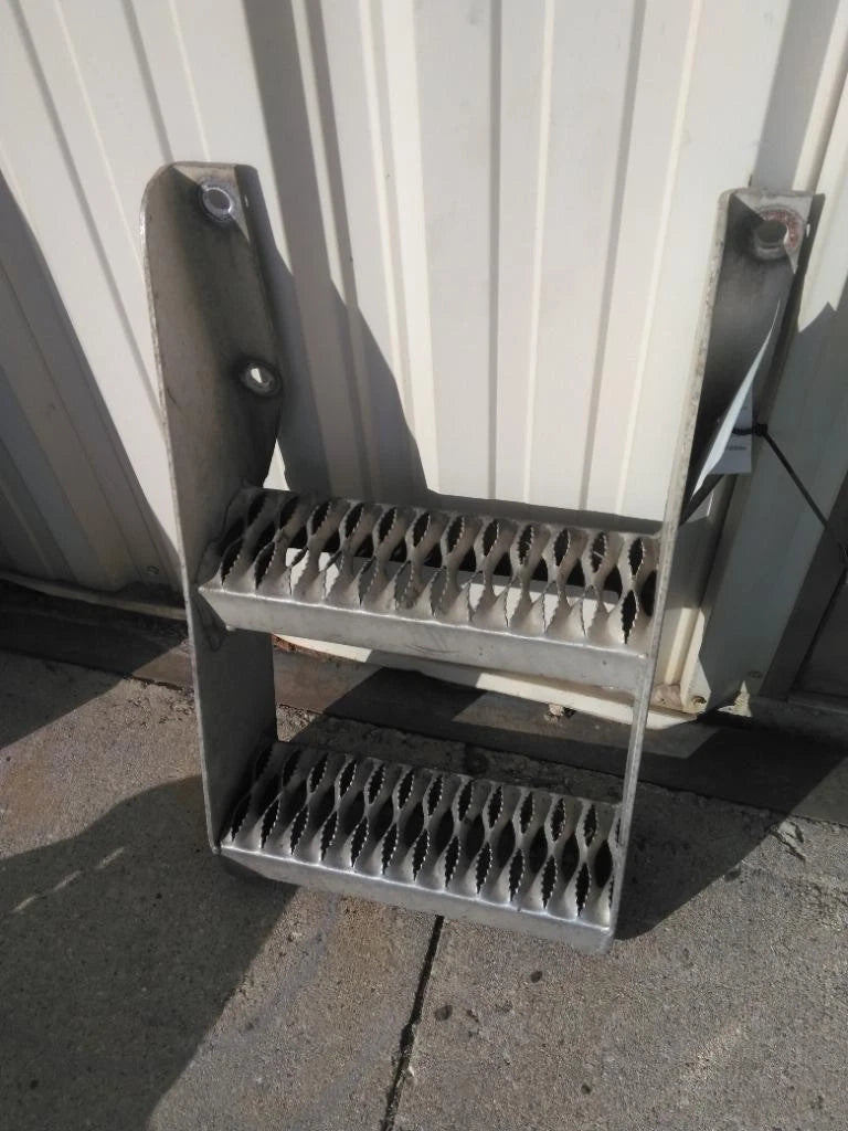 Frame Step for Peterbilt 579 (2014)