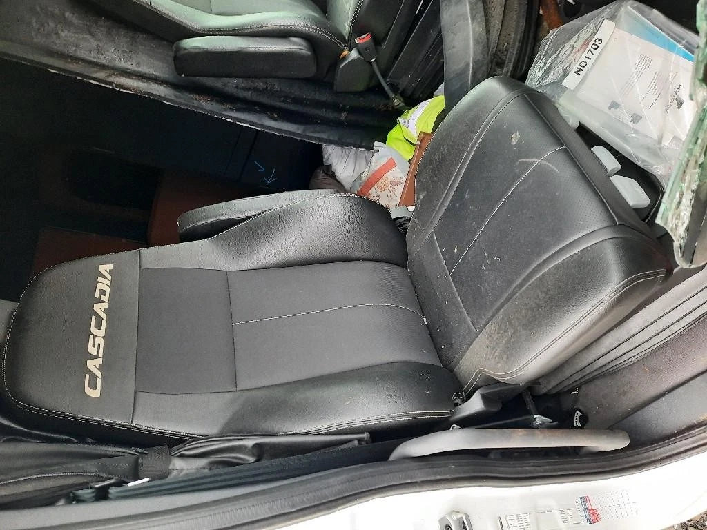 Front Seat for Freightliner Cascadia 126 (2022)