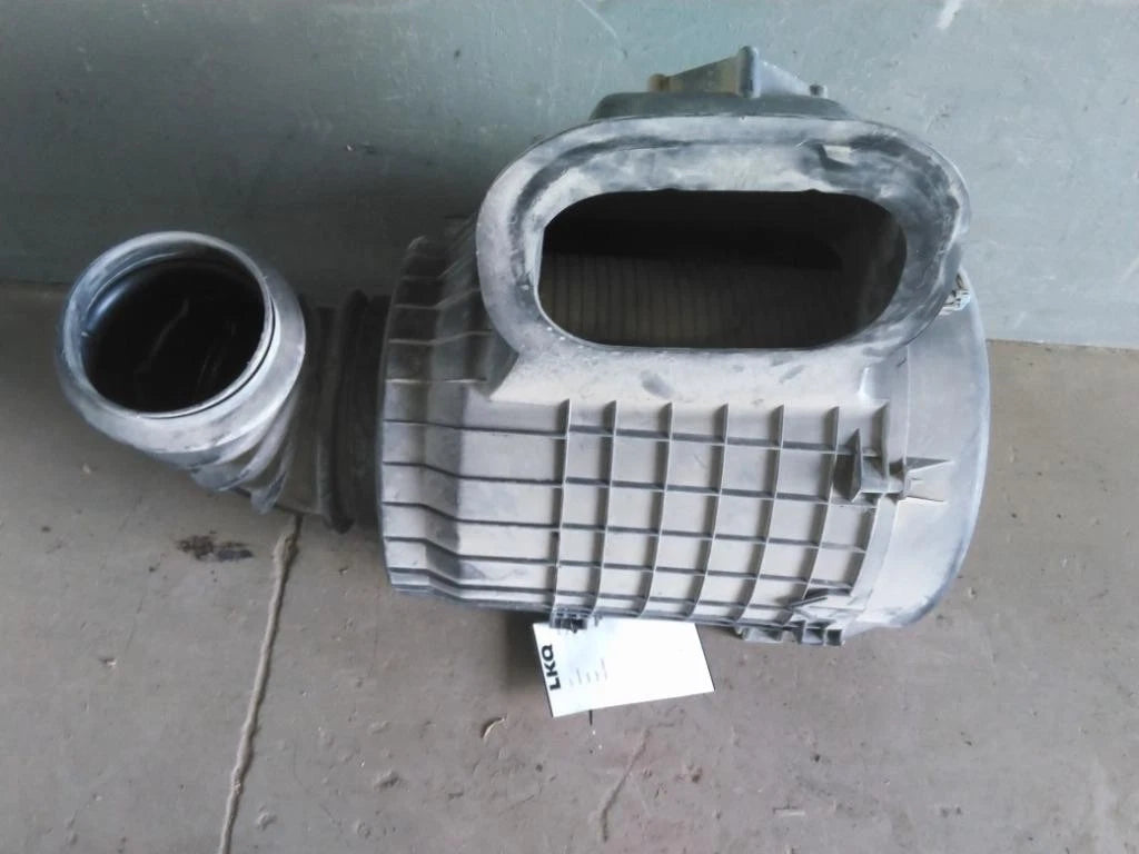 Air Cleaner for Volvo VNL (2012)