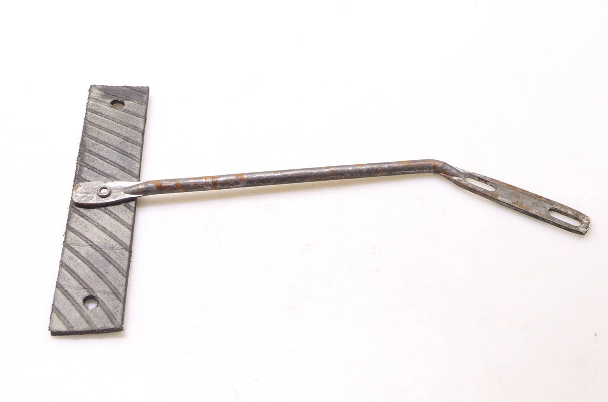 Exhaust Hanger for Goerlich 8116, 528872, 35704 (NOS)