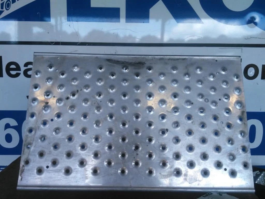 Deck Catwalk for Freightliner Cascadia 126 (2022)