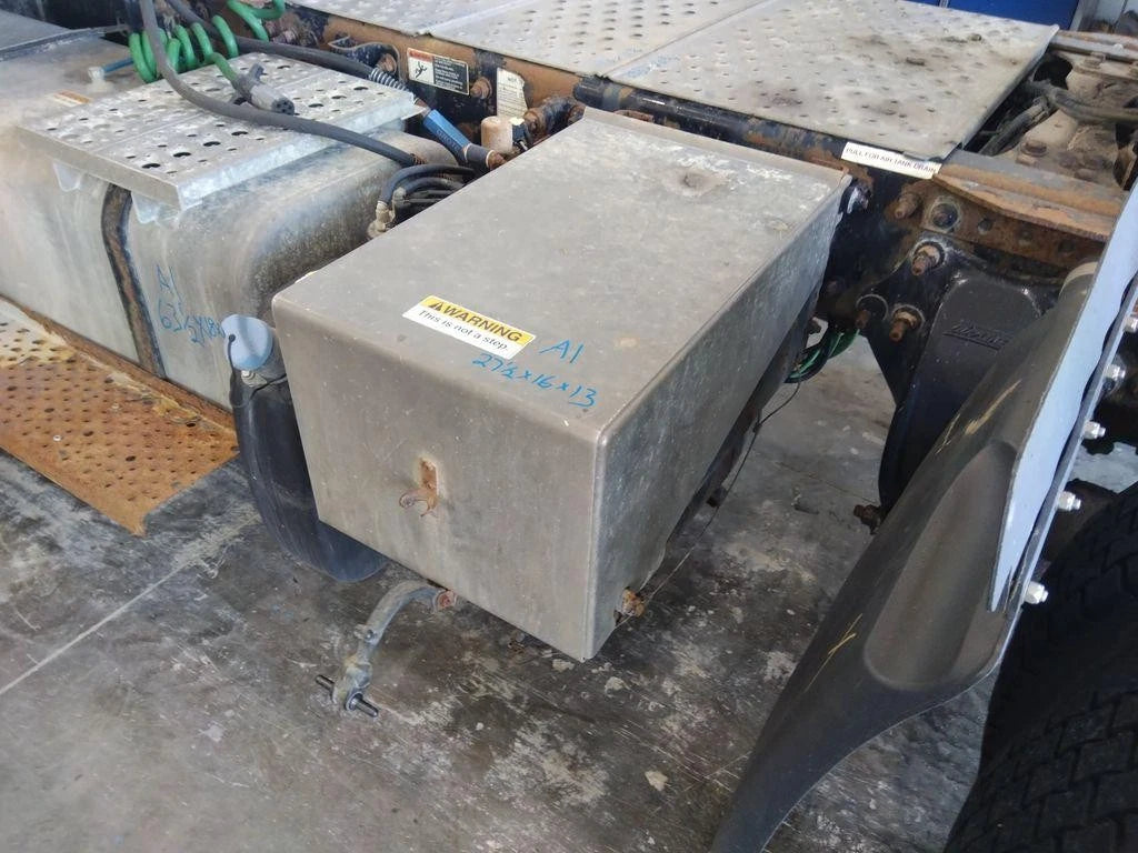 Battery Box Cover for Freightliner M2 106 (2016) - MN