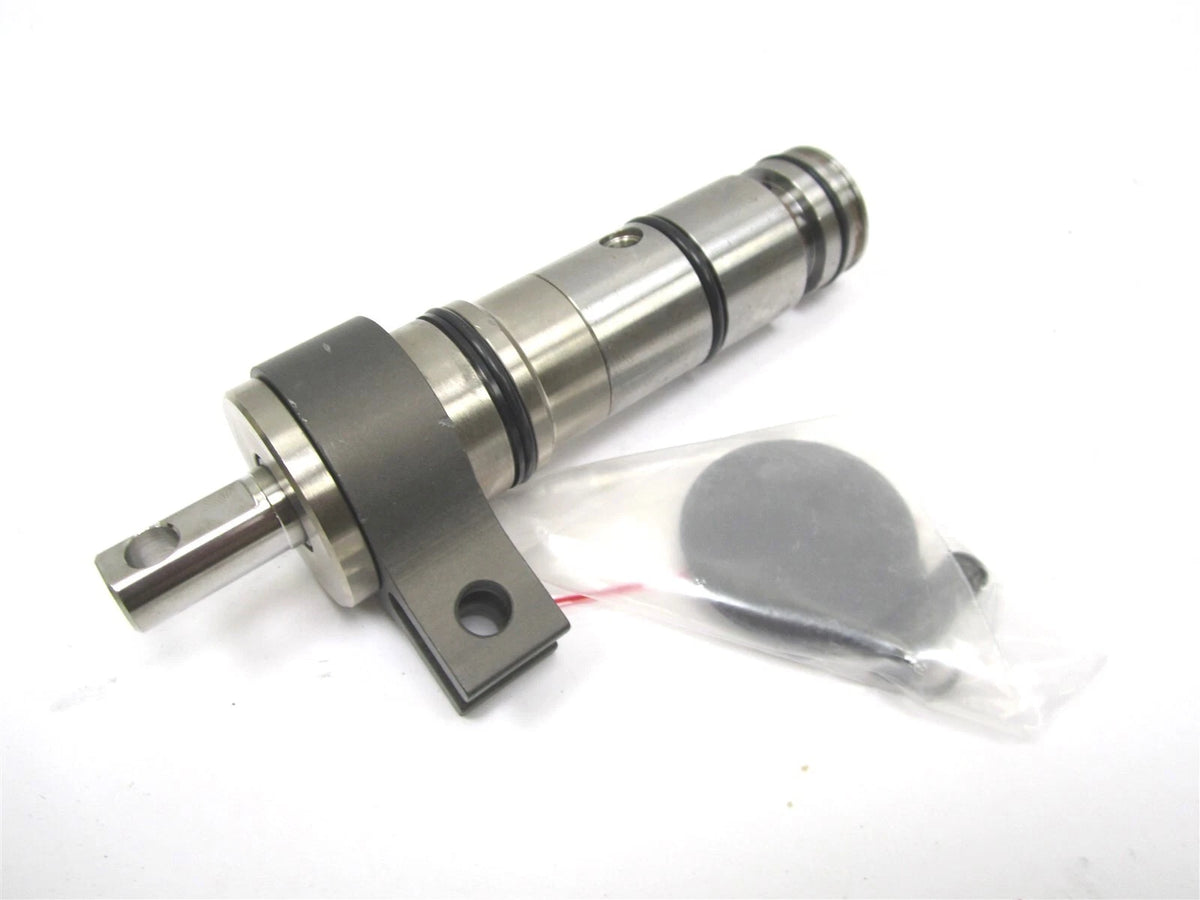 Cab Lift Cylinder Pump for International (1697168C91)